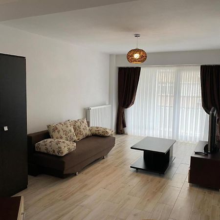 Апартаменти Apartament Stefan Орадя Екстер'єр фото